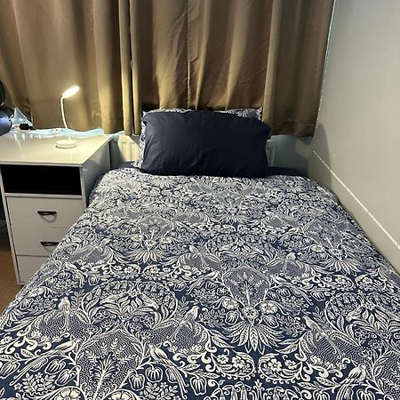 London Gateway Get-Away Apartment Hounslow Exterior foto